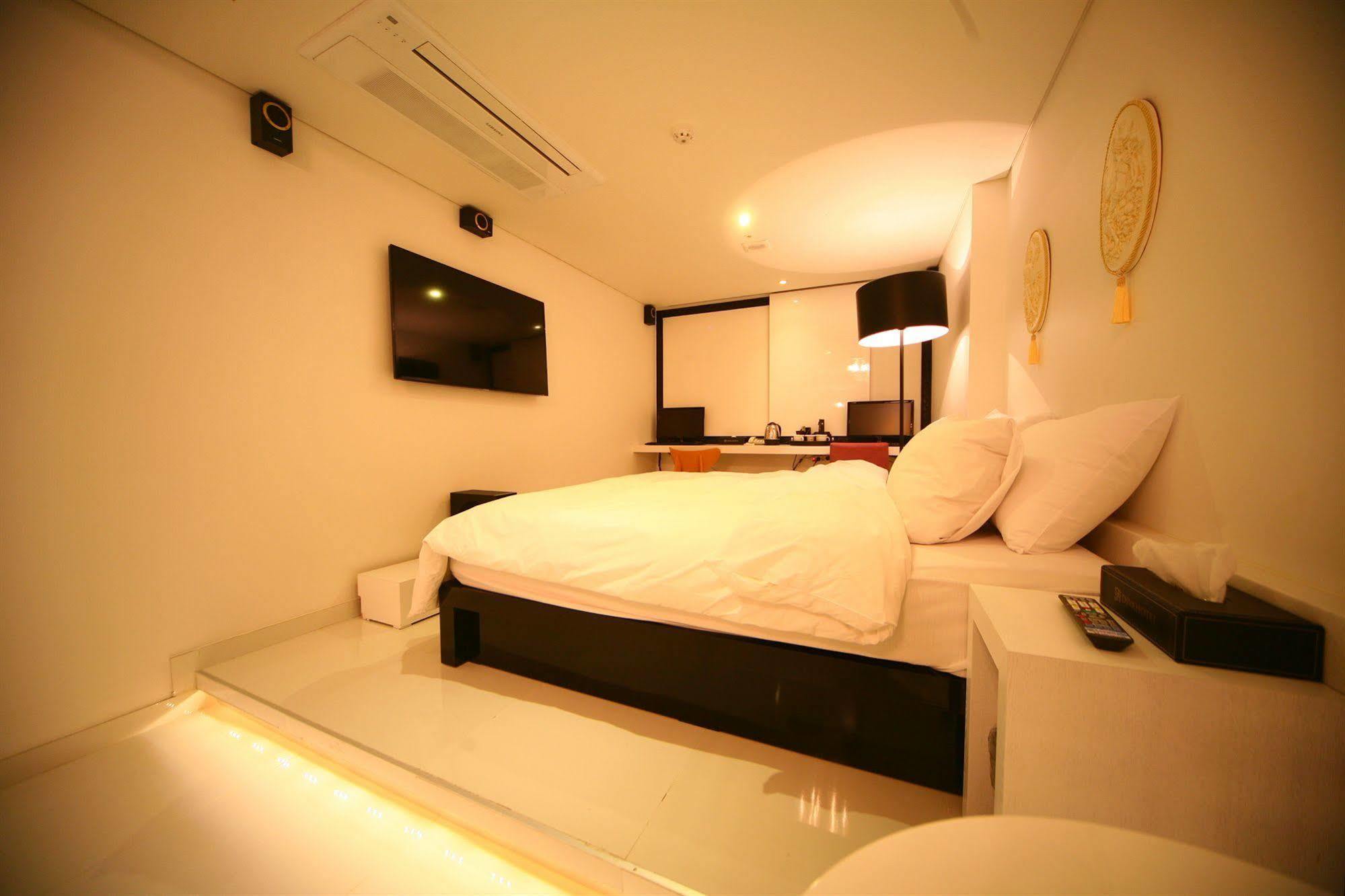 Diva Hotel Seoul Exteriör bild