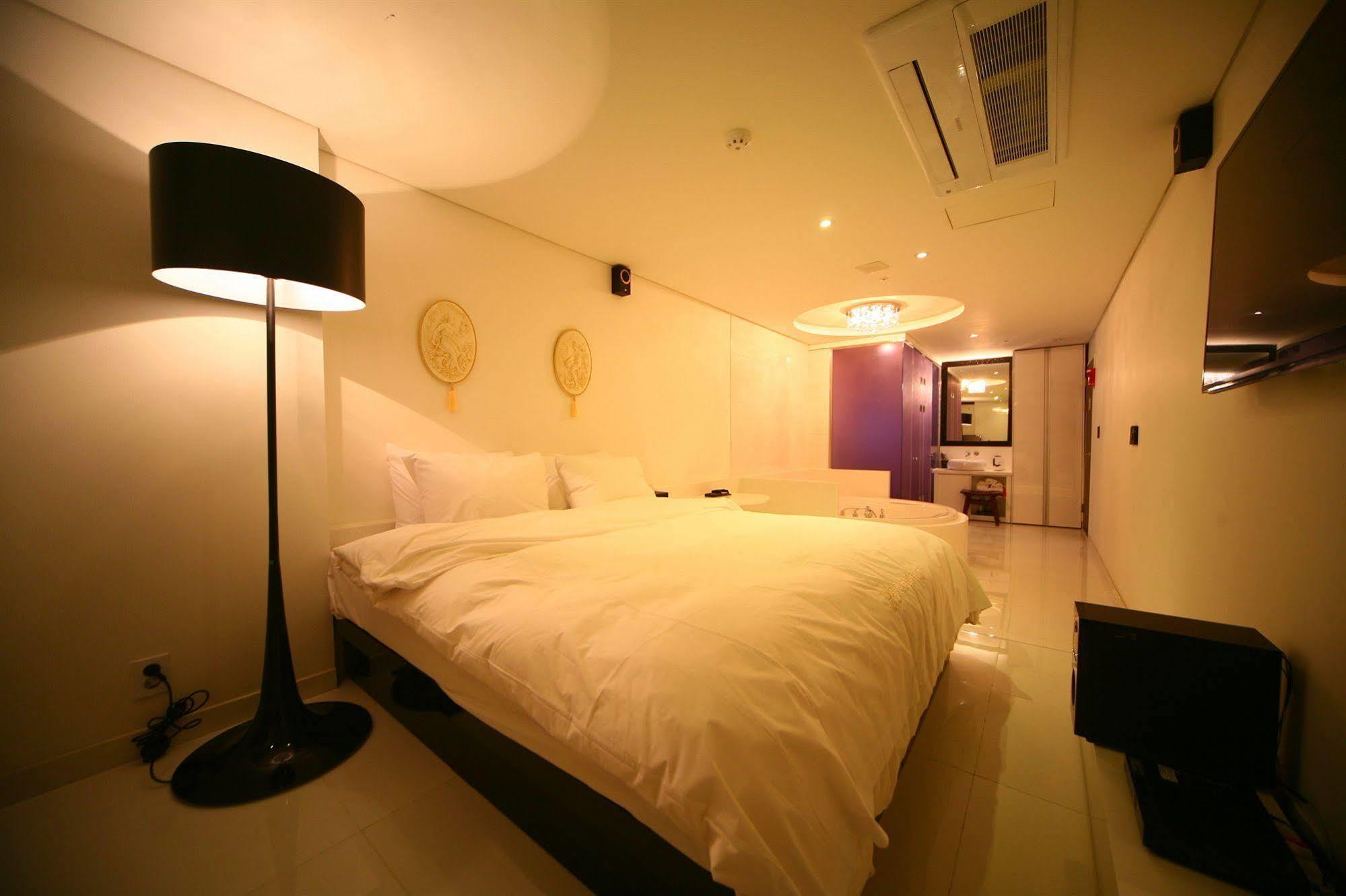 Diva Hotel Seoul Exteriör bild